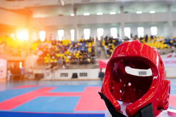 Taekwondo Hear Guard Arka Planda Spor Müsabakası Düzenledi Renkli Koltukları — Stok fotoğraf