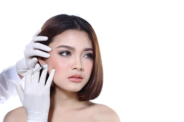 美しいアジアの女性は プラスチック手術の前に目 顎をチェックしたい スタジオ照明白い背景テキストロゴのためのコピースペース — ストック写真