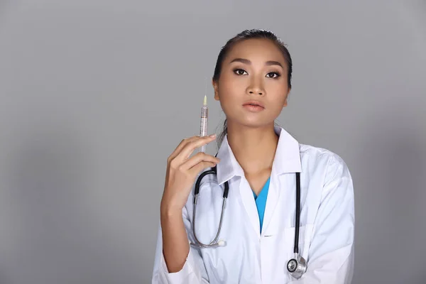 Asiática Hermosa Doctora Enfermera Mujer Blanco Azul Uniforme Con Estetoscopio — Foto de Stock