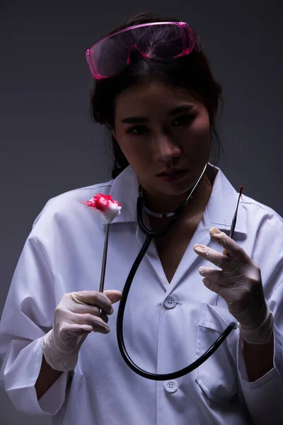 Asian Beautiful Doctor Sjuksköterska Kvinna Uniform Med Stetoskop Gummihandskar Skyddsglasögon — Stockfoto