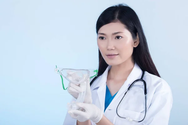 Ázsiai Gyönyörű Orvos Nővér Egyenruhában Sztetoszkóppal Gumikesztyű Oxigén Maszk Orvosi — Stock Fotó