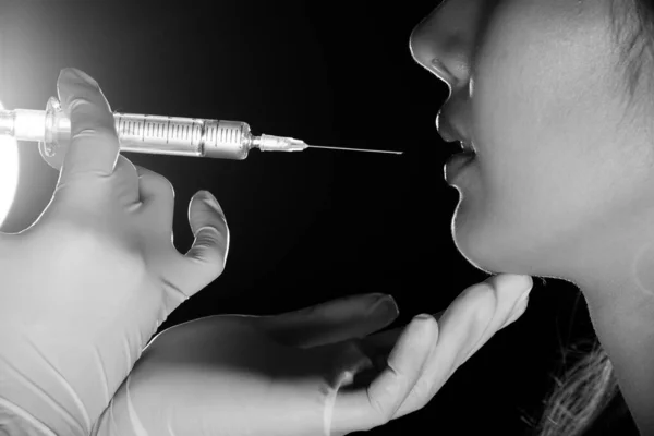 Beautician Plastic Surgery Doctor Nurse Hygiëne Handschoen Injecteert Spuit Met — Stockfoto