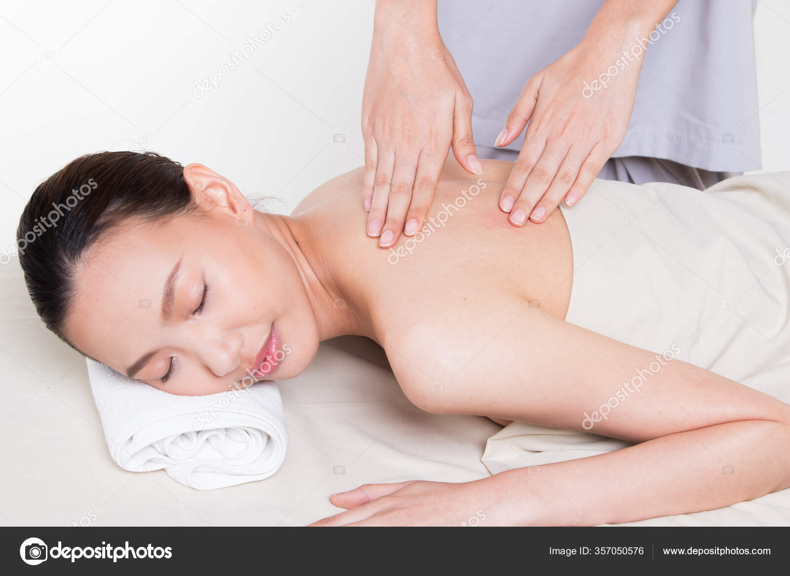 Body Massage Specific Naked Back Asian Woman Pressing Fingers Pain Stock  Photo by ©JadeThaiCatwalk 357050576