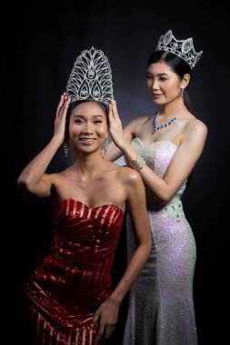 Geçen sene kazanan Bayan Güzellik Yarışması 'nda Elmas Taç Son Galibiyet Yarışması Güzellik Kraliçesi Yarışması' nı kazandı.