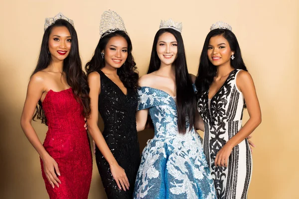 Group Four Miss Beauty Pageant Queen Contest Asian Evening Ball — Stock Photo, Image