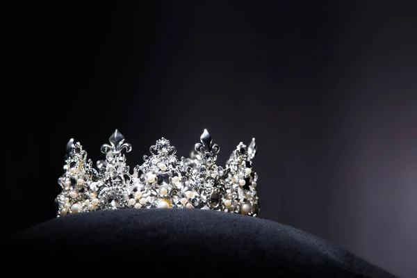 Diamond Silver Crown Miss Pageant Beauty Contest Crystal Tiara Sieraden — Stockfoto
