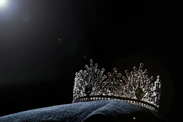 Diamond Silver Crown Miss Pageant Szépségverseny Crystal Tiara Ékszerek Díszített — Stock Fotó