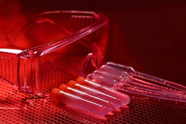 Наука Медичні Крапельниця Окуляри Стетоскоп Інструменти Тестування Glass Tube Lab — стокове фото