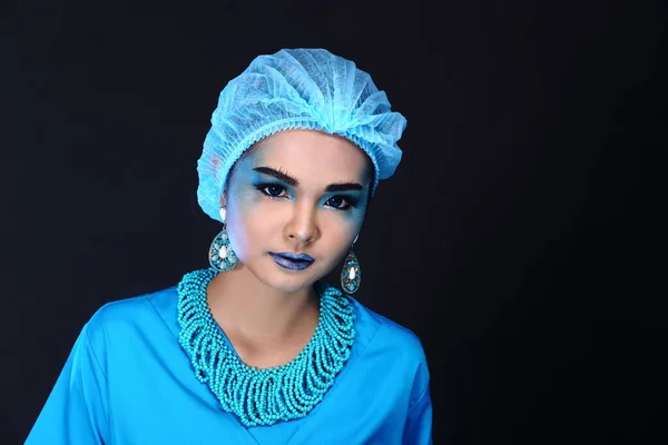Mulher Paciente Asiática Bonita Com Maquiagem Moda Acessório Tom Azul — Fotografia de Stock