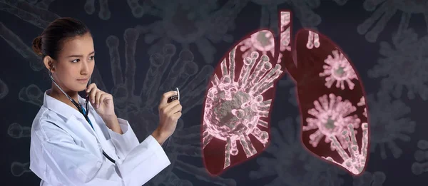Steteskoplu Asyalı Güzel Doktor Coronavirus Akciğer Grafiğinde Kontrol Ediyor Corona — Stok fotoğraf