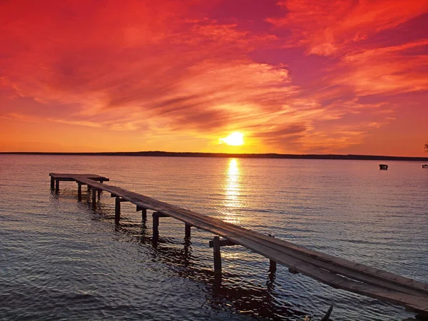 Coucher Soleil Sur Grande Rivière Côtes Beaux Nuages Été Russie — Photo