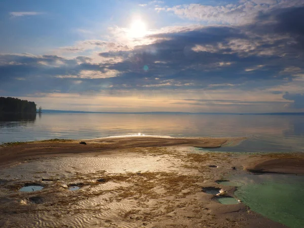 Sunset Big River Coast Beautiful Clouds Summer Russia Ural Perm — Stock Photo, Image