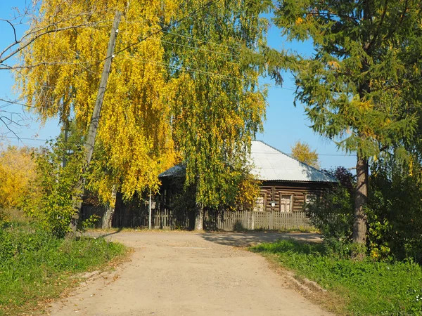 Velha Casa Madeira Russa Aldeia Natureza Outono Russo Rússia Ural — Fotografia de Stock
