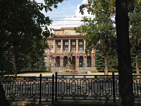 Estatua Del Mariscal Zhukov Edificio Paisaje Urbano Ekaterimburgo Región Sverdlovsk — Foto de Stock