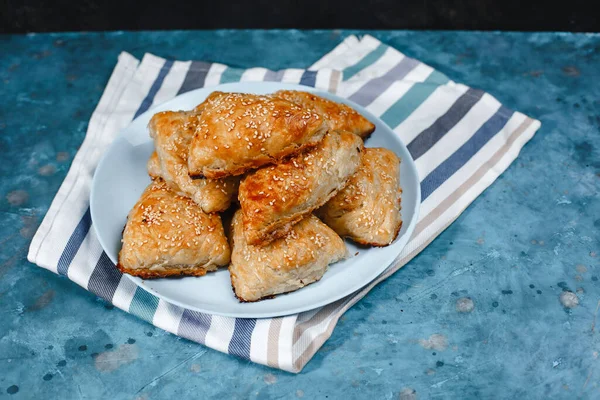 Asian Cuisine Homemade Samsa Chicken Sesame Greens Dark Background Top — Stock Photo, Image