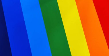 Gökkuşağı renkleri, Lgbt sembolü. Duvarda çok renkli boya var..