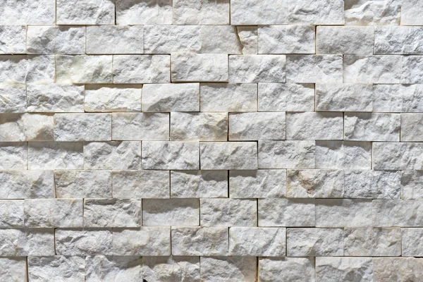 Vit naturlig kvarts i blocken för att dekorera väggar inomhus. — Stockfoto