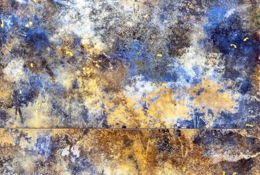 Mavi, sarı ve beyaz benekli porselen fayanslar. Renkli porselen taş eşyaların arka planı ve dokusu.