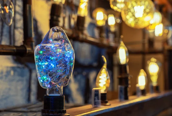 Ampoule Avec Guirlande Led Multicolore Intérieur — Photo