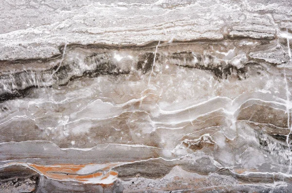 Altın elementli gümüşi metal mozaik fayans. Balpeteği şeklinde metal mozaik..