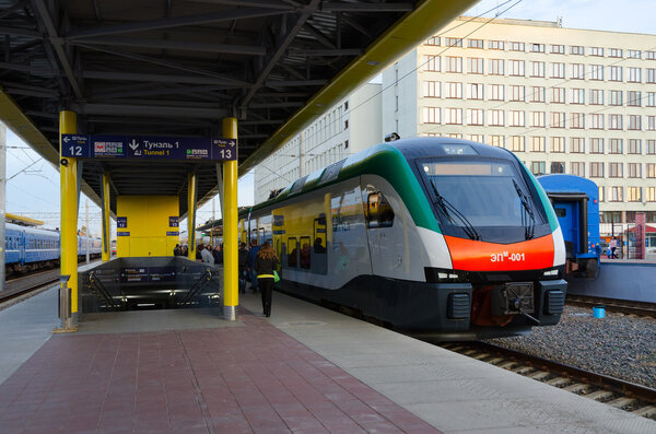 Электропоезд бизнес-класса компании "Штадлер", Минск, Беларусь
