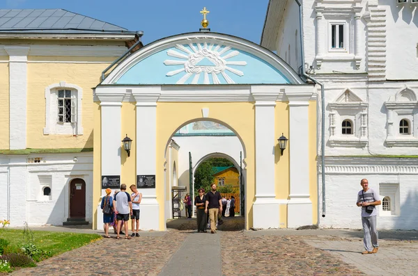 神圣三位一体 Ipatievsky 修道院，科斯特罗马，俄罗斯北部 （凯瑟琳） 大门 — 图库照片