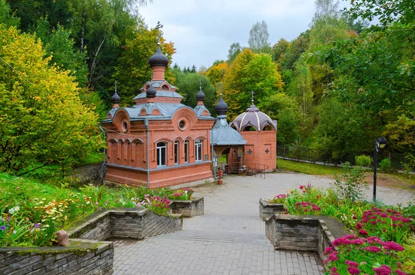 Iglesia Capilla del Santo Mártir Paraskeva, Polykovichskaya Krynica, Bielorrusia — Foto de Stock