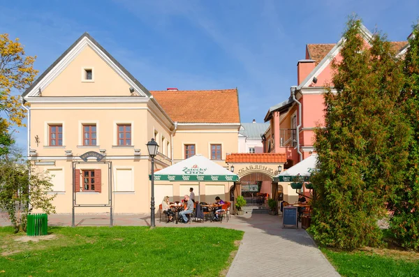 Café de rua em Trinity Suburb, Minsk, Bielorrússia — Fotografia de Stock