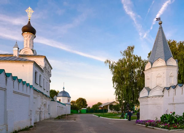 Mosteiro da Santa Anunciação e Convento da Santíssima Trindade, Murom, Rússia — Fotografia de Stock