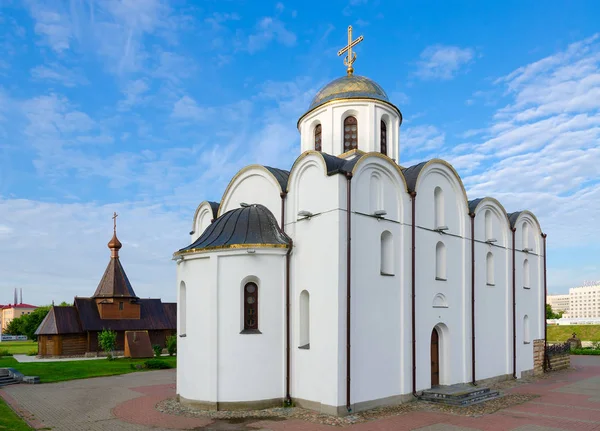 Annunciatie kerk en de kerk van de Heilige Prins Alexander Nevski, Vitebsk, Wit-Rusland — Stockfoto