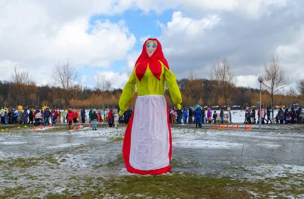 Кукла для сжигания блинов — стоковое фото