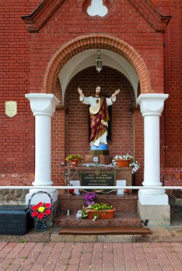 Edward Voinilovich, Katolik Kilisesi St. Simeon ve St Helena (kırmızı Katolik Kilisesi), Minsk, Beyaz Rusya kurucusu anıt