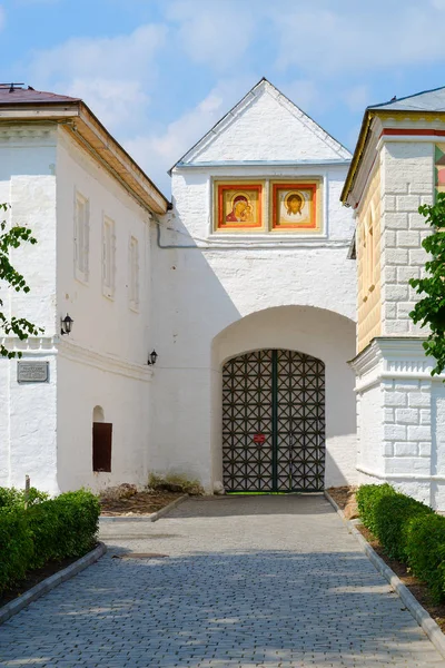 Santísima Trinidad Ipatievsky monasterio masculino, Kostroma, anillo de oro de Rusia — Foto de Stock