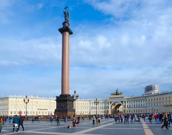 Palatstorget i st petersburg, Ryssland — Stockfoto