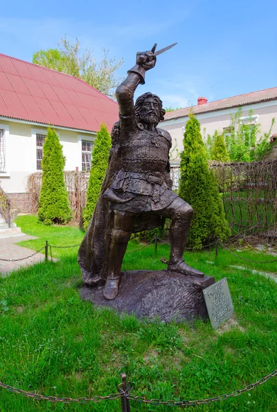 Monumento al príncipe de Polotsk Andrey Olgerdovich, Polotsk, Belarús —  Fotos de Stock