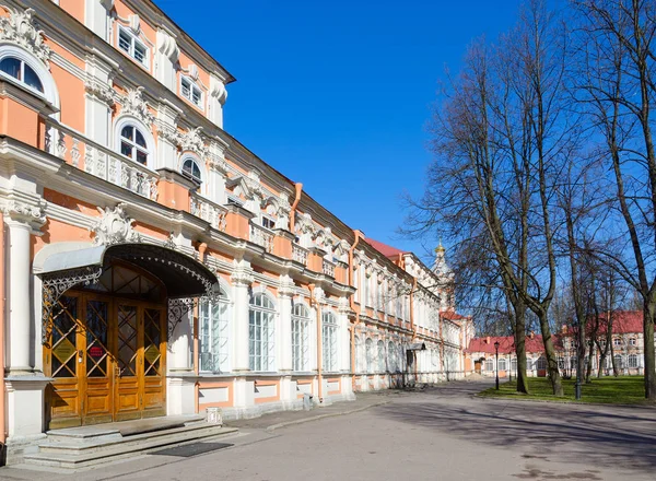 Santissima Trinità Alexander Nevsky Lavra. Metropolitan Corps, San Pietroburgo, Russia — Foto Stock