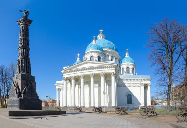Trinity Katedrali ve sütun zafer, St. Petersburg, Rusya Federasyonu