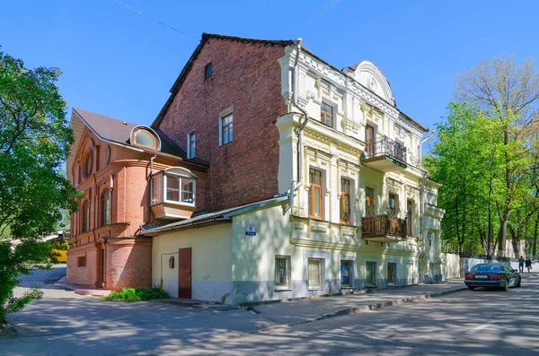 第十九条住宅建设世纪沿普特街 （前代祷教会建筑合奏的一部分）、 维捷布斯克、 白俄罗斯 — 图库照片