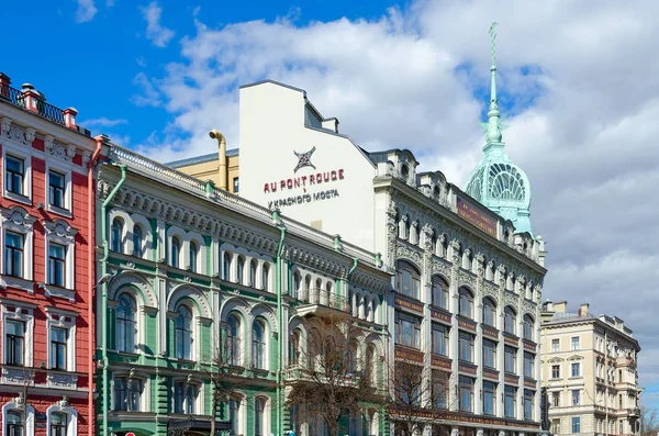 Handel House Esders och Scheefhals (på Red Bridge), St. Petersburg, Ryssland — Stockfoto