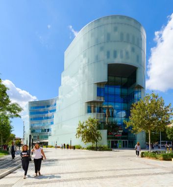 Modern alışveriş merkezi Toptani, Tiran, Arnavutluk