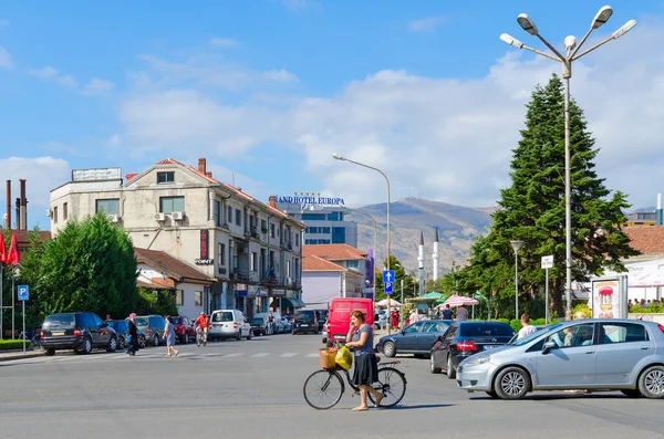 Straat (Rruga Vilson), Grand Hotel Europa in het centrum van Shkodër, Albania — Stockfoto