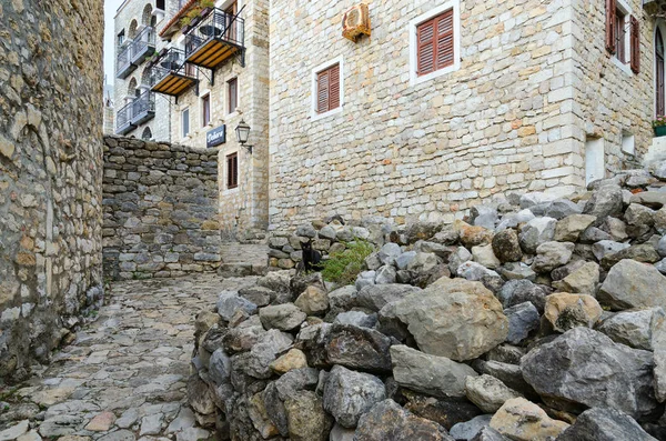 Rua estreita na Cidade Velha, Apartamento Debora, Ulcinj, Montenegro — Fotografia de Stock