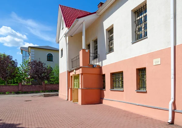 Museu infantil em Nizhne-Pokrovskaya Street, Polotsk, Bielorrússia — Fotografia de Stock