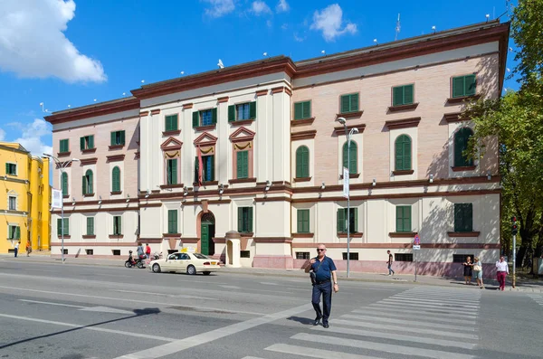 Budova ministerstva vnitra Albánie v Tiraně — Stock fotografie