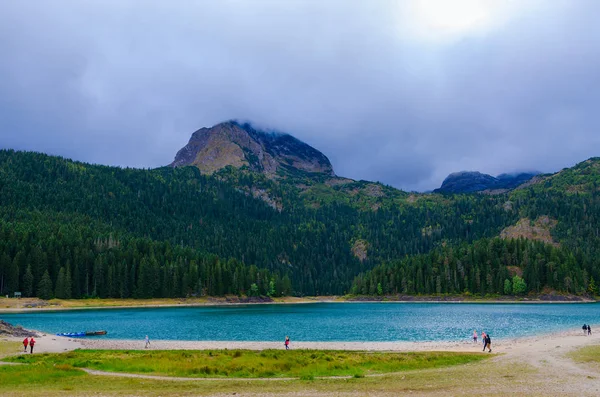 Lago Negro en el Parque Nacional de Durmitor, Montenegro —  Fotos de Stock