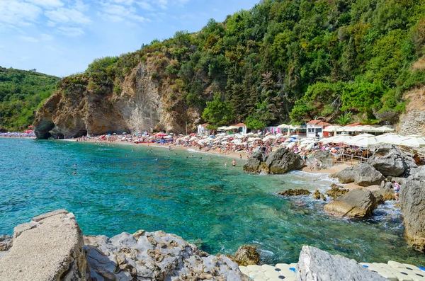 Schöner blick auf moghren beach, budva, montenegro — Stockfoto