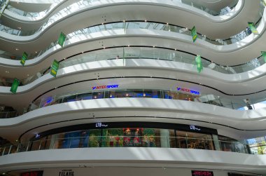 Modern alışveriş merkezi Toptani, Tiran, Arnavutluk iç görünüm