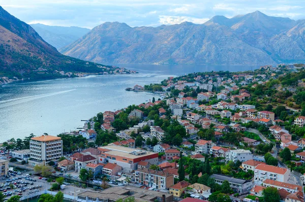 Widok z góry Kotor i Zatoka Kotor, Czarnogóra — Zdjęcie stockowe