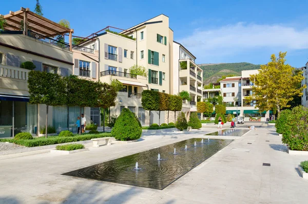 Fountain on promenade of popular resort town of Tivat, Montenegro — Stock Photo, Image