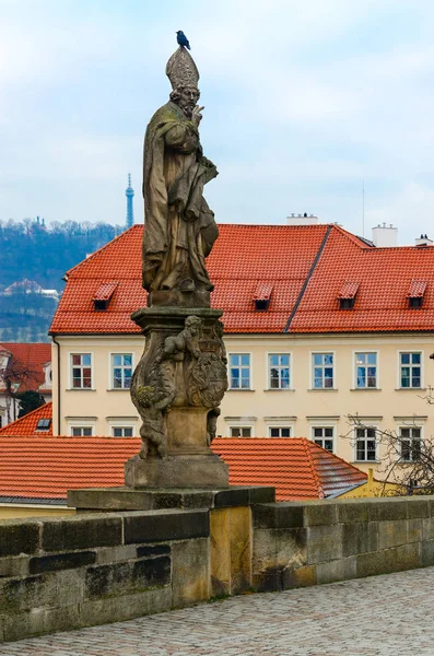 Composiciones escultóricas del Puente de Carlos, Praga, República Checa — Foto de Stock